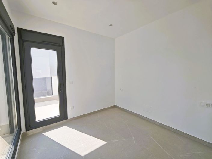 Image No.27-6 Bed Villa for sale