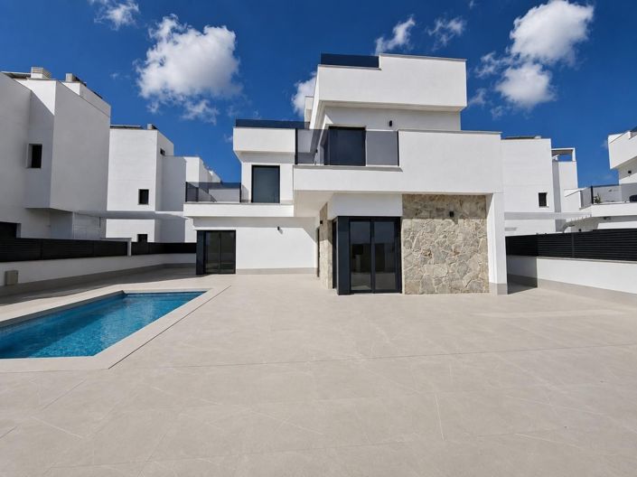 Image No.3-6 Bed Villa for sale