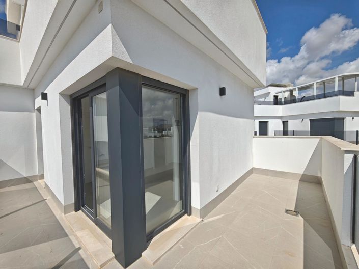 Image No.31-6 Bed Villa for sale
