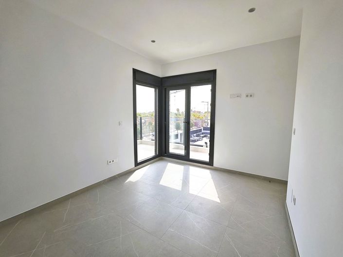 Image No.34-6 Bed Villa for sale