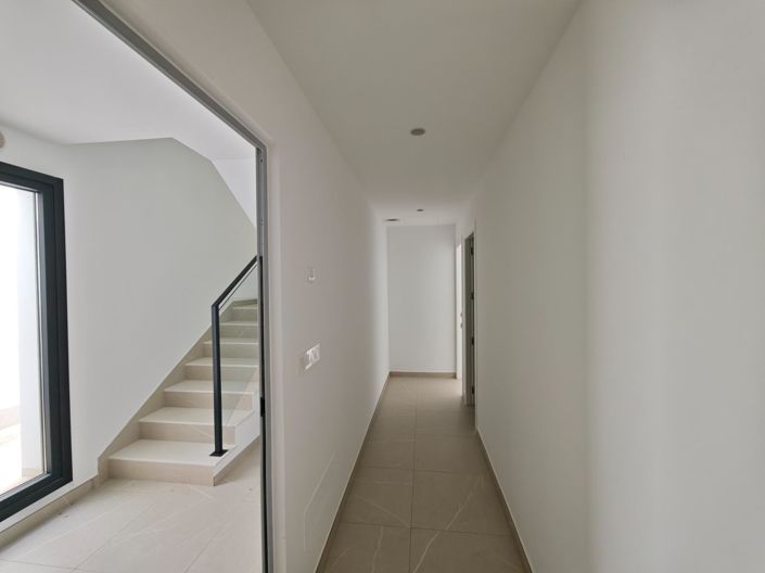 Image No.41-6 Bed Villa for sale