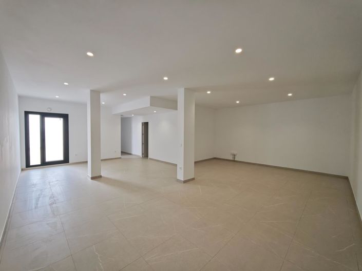 Image No.48-6 Bed Villa for sale