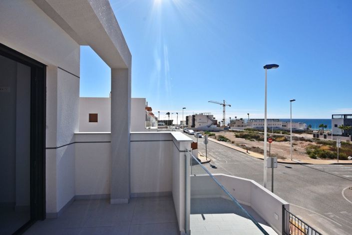Image No.28-3 Bed Apartment for sale