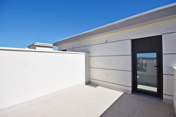 Image No.30-3 Bed Apartment for sale