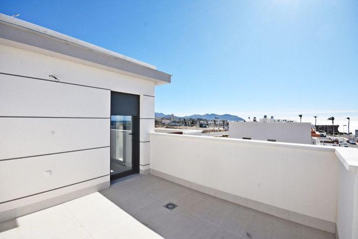 Image No.31-3 Bed Apartment for sale