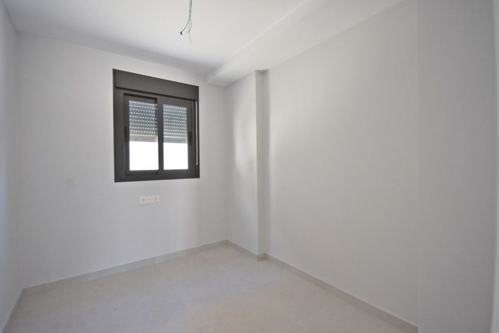 Image No.7-3 Bed Apartment for sale