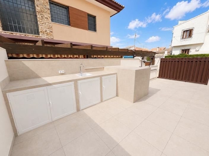 Image No.14-3 Bed Villa for sale