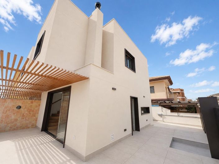 Image No.2-3 Bed Villa for sale