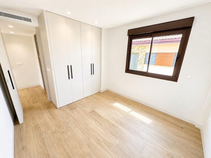 Image No.25-3 Bed Villa for sale