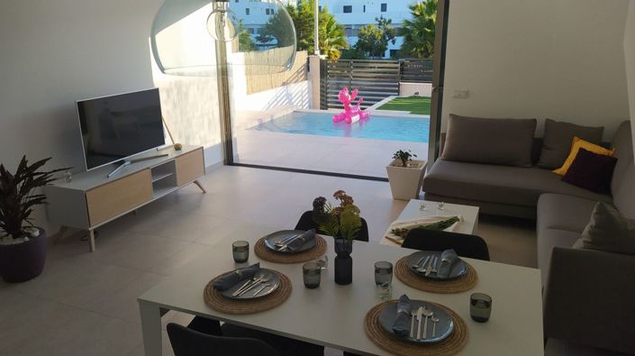 Image No.3-3 Bed Villa for sale