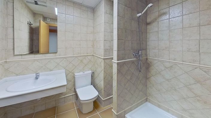 Image No.27-2 Bed Apartment for sale