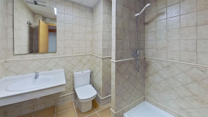 Image No.30-2 Bed Apartment for sale