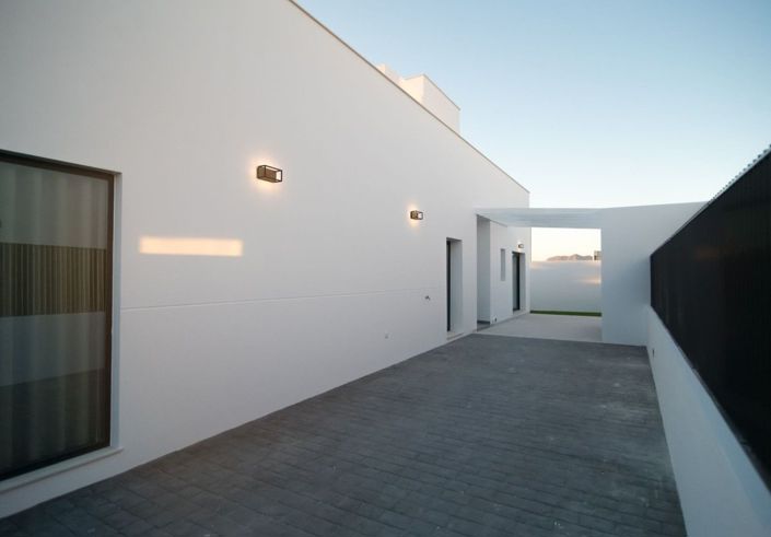 Image No.32-3 Bed Villa for sale