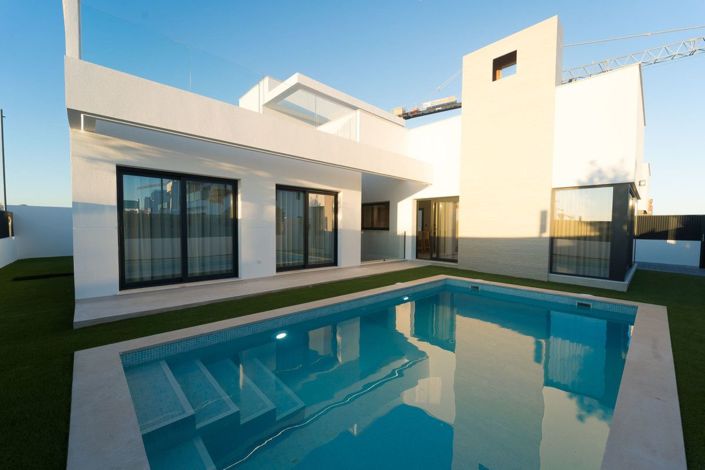 Image No.35-3 Bed Villa for sale