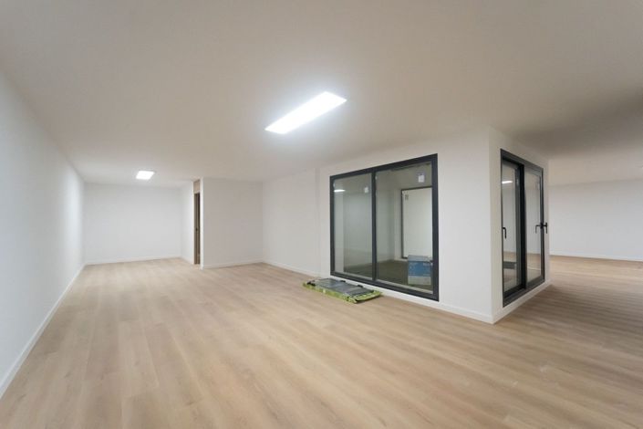Image No.47-3 Bed Villa for sale