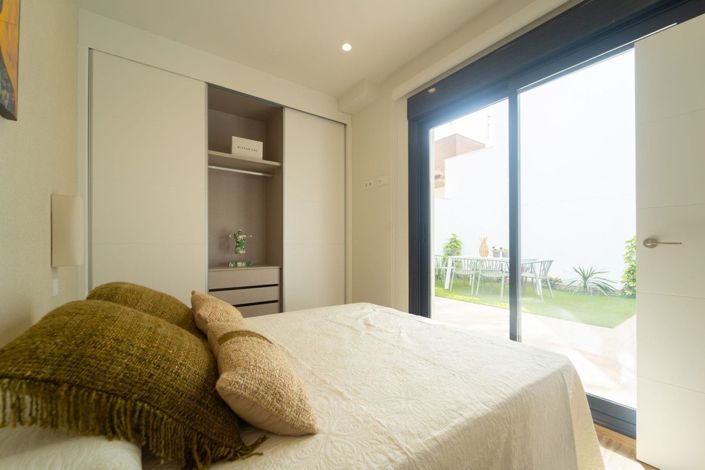 Image No.39-3 Bed Villa for sale