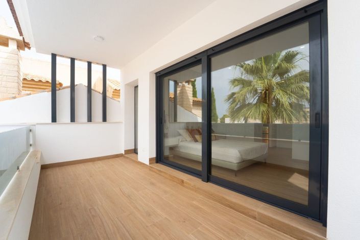 Image No.49-3 Bed Villa for sale