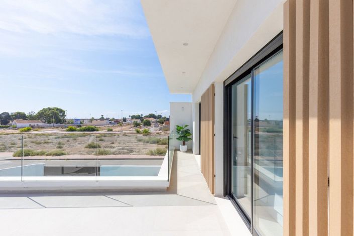 Image No.30-3 Bed Villa for sale