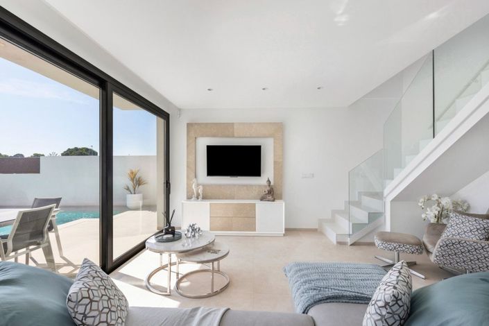 Image No.4-3 Bed Villa for sale