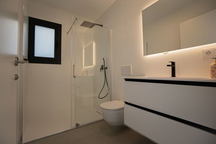 Image No.18-3 Bed Villa for sale