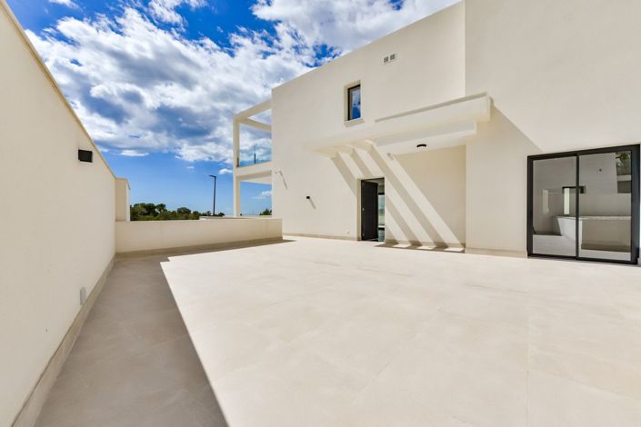 Image No.12-7 Bed Villa for sale