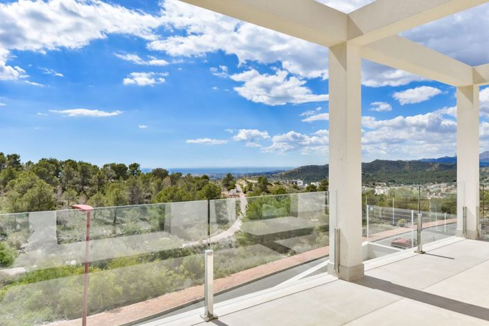 Image No.2-7 Bed Villa for sale