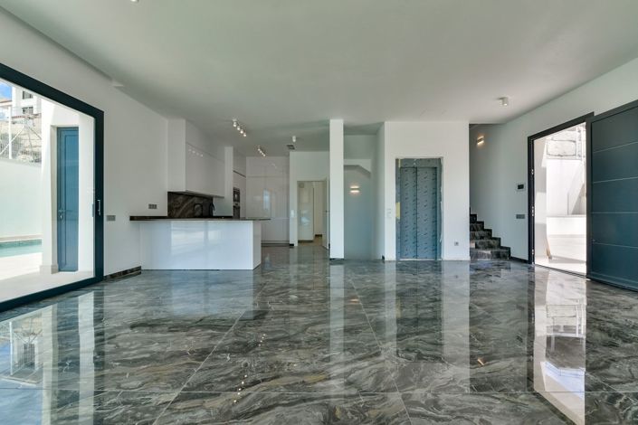 Image No.31-7 Bed Villa for sale