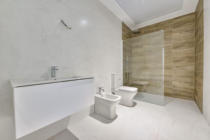 Image No.49-7 Bed Villa for sale