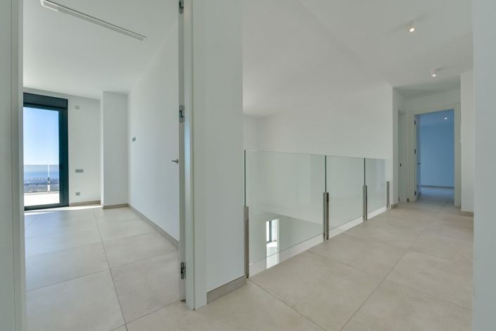 Image No.23-8 Bed Villa for sale