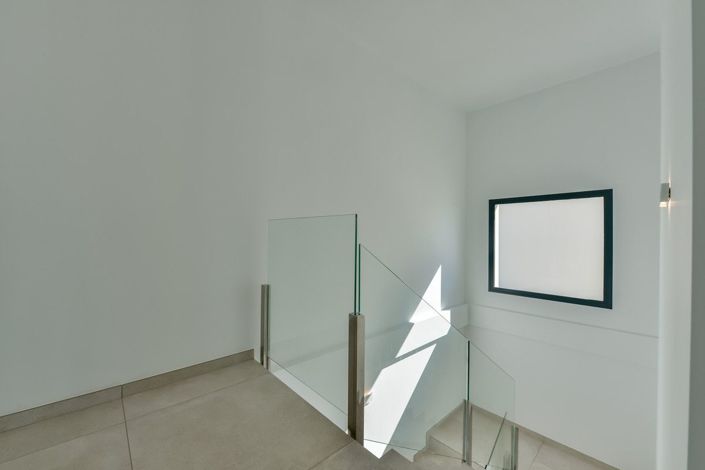 Image No.26-8 Bed Villa for sale