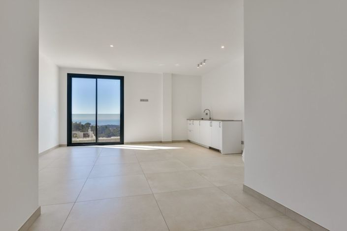 Image No.27-8 Bed Villa for sale