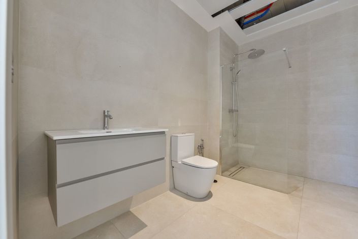 Image No.47-8 Bed Villa for sale