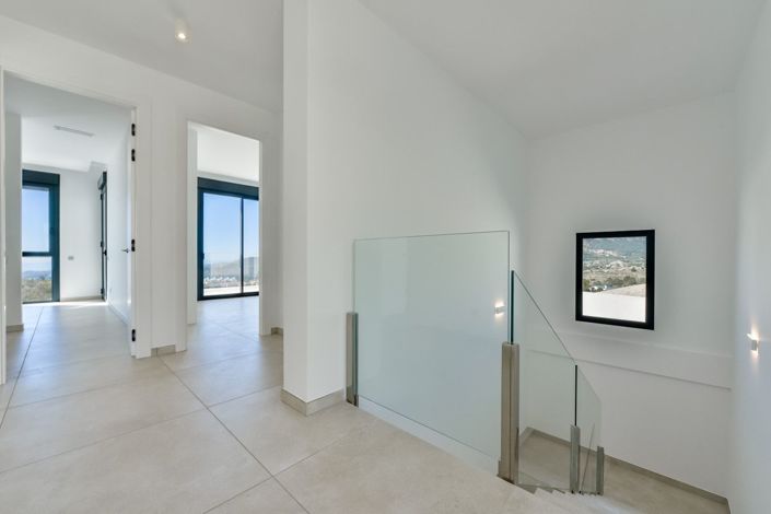 Image No.18-4 Bed Villa for sale