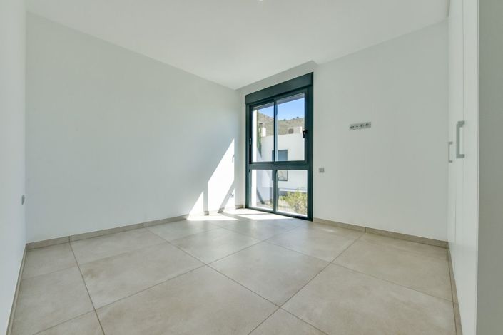 Image No.20-4 Bed Villa for sale