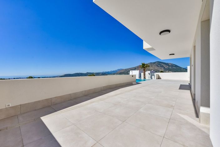 Image No.24-4 Bed Villa for sale