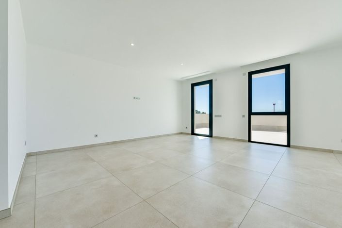 Image No.26-4 Bed Villa for sale