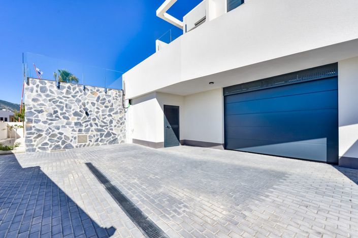 Image No.3-4 Bed Villa for sale