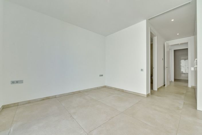 Image No.33-4 Bed Villa for sale