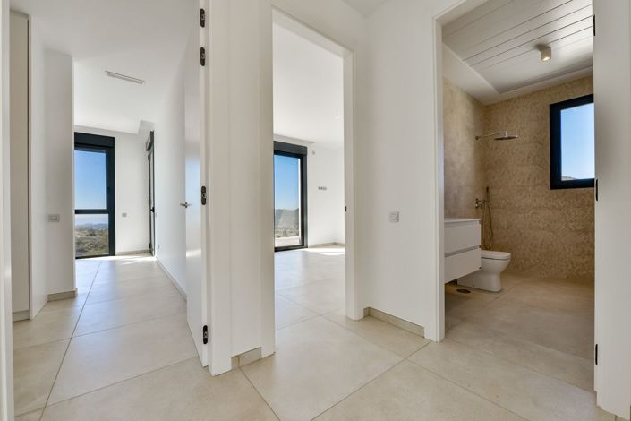 Image No.44-4 Bed Villa for sale