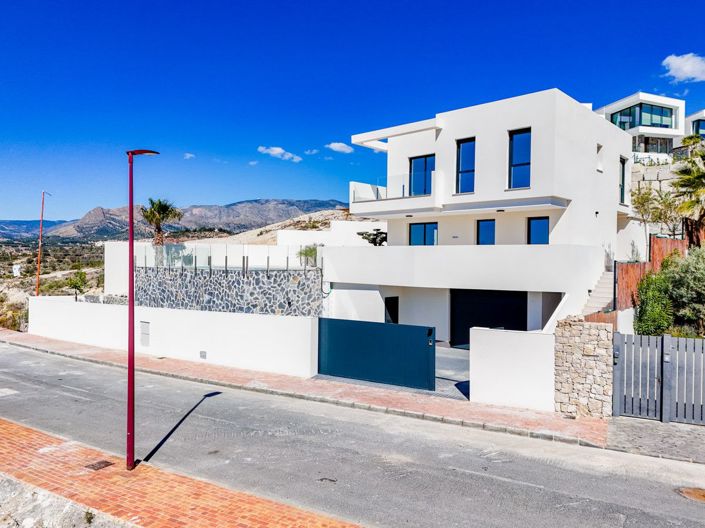 Image No.47-4 Bed Villa for sale