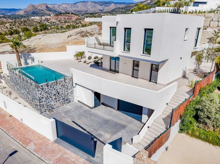 Image No.48-4 Bed Villa for sale