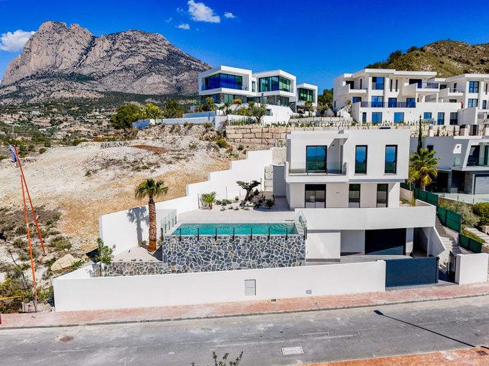 Image No.49-4 Bed Villa for sale