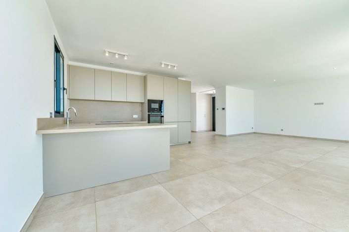 Image No.5-4 Bed Villa for sale