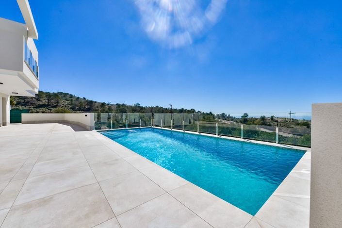 Image No.9-4 Bed Villa for sale