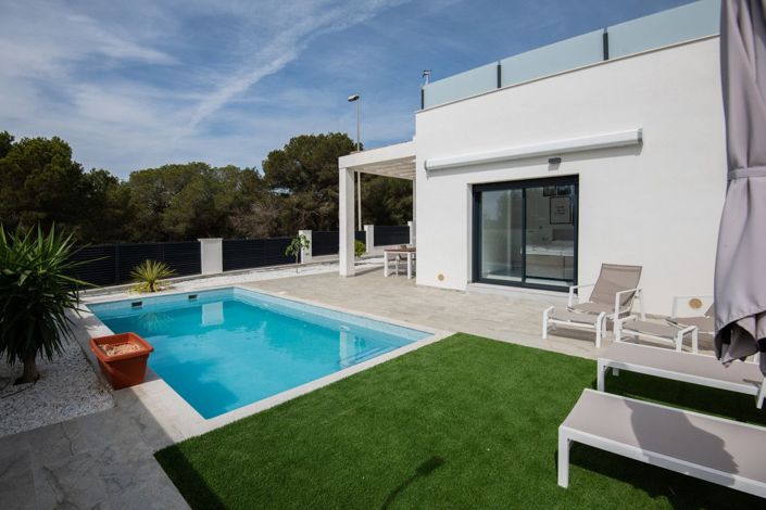 Image No.2-3 Bed Villa for sale