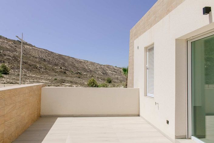 Image No.27-3 Bed Villa for sale
