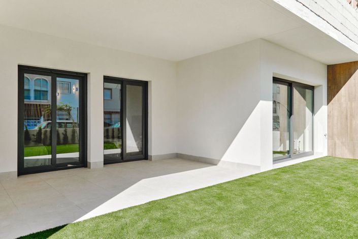 Image No.40-2 Bed Apartment for sale