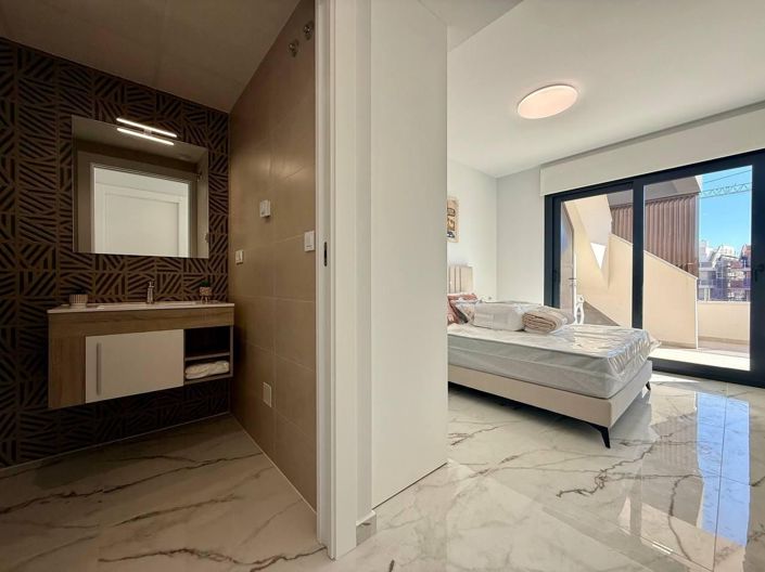 Image No.35-2 Bed Penthouse for sale