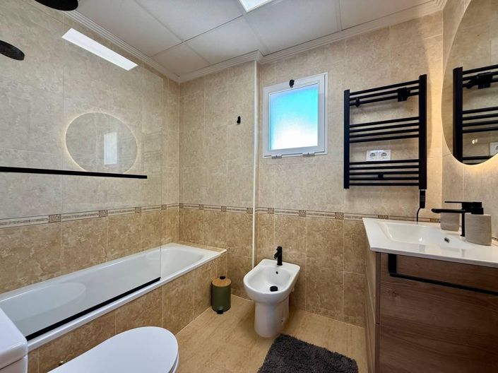 Image No.50-3 Bed Apartment for sale