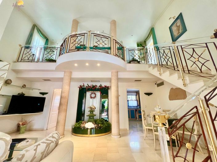 Image No.29-3 Bed Villa for sale